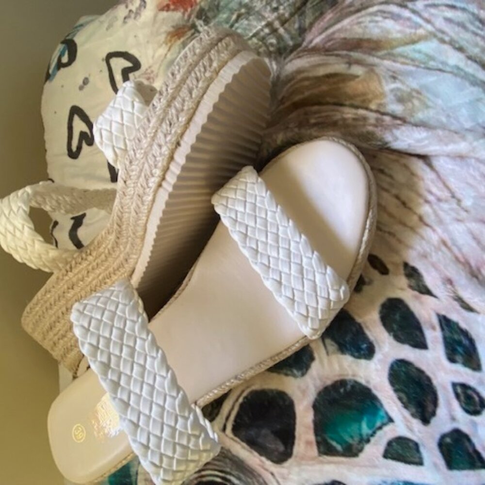 Women’s Woven Strap Slip-On Platform Sandals, Size 8 (EU 39), White - Picture 3 of 4
